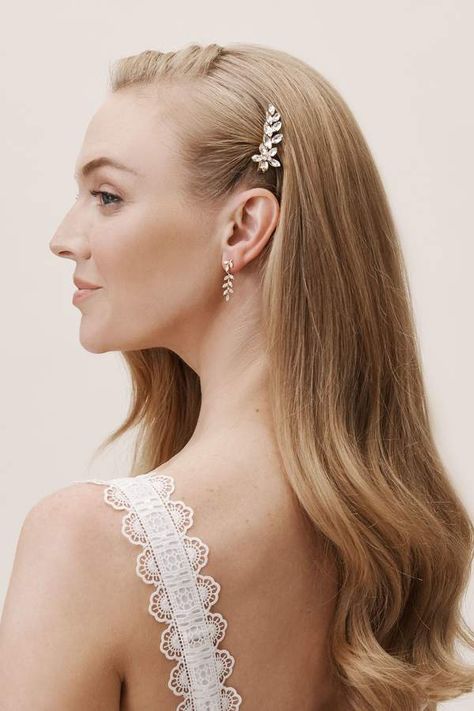 New View Brides & Hairpins Issa Hair Clip Bride Hair Pins, Wedding Hair Up, Bobby Pin Hairstyles, Hair Styles Ideas, Gold Hair Pin, Long Box Braids, Hair Scarf Styles, Beautiful Braids, Wedding Hair Down