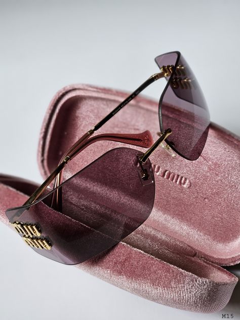 Mui Mui Runway, Eyeglasses Photography, Mui Mui Sunglasses, Pretty Sunglasses, Miu Miu Logo, Mui Mui, Classy Glasses, Miu Miu Sunglasses, Sunglasses Women Oversized