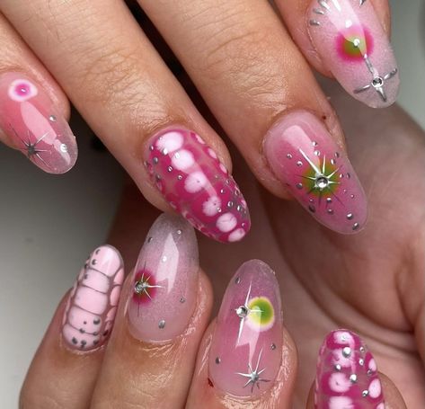 Pink And Green Short Nails, Pink Funky Nails, Pink Fairy Nails, Funky Gel Nails, Nostalgia Nails, Long Nails Aesthetic, Fun Pink Nails, Eccentric Nails, 80s Nails