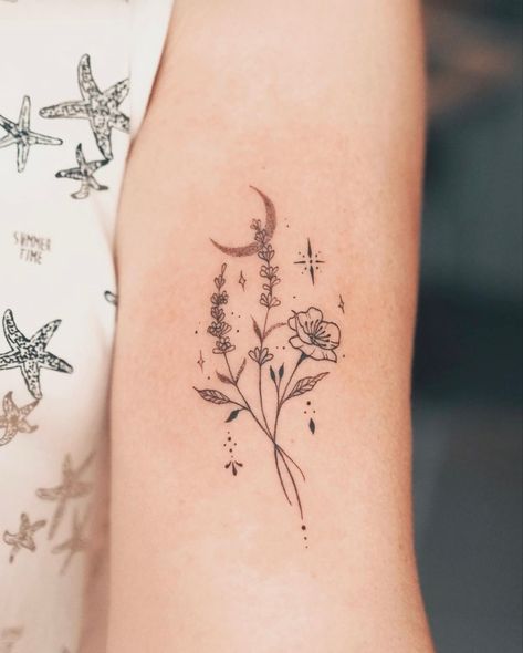 Sun Moon Star Flower Tattoo, Sister Moon Tattoos, Moon And Flowers Tattoo Design, Floral Moon Phases Tattoo, Flower And Moon Tattoo, Oma Tattoo, Front Shoulder Tattoos For Women, Flower Moon Tattoo, Moon And Flower Tattoo