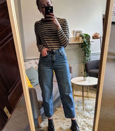 We Just Tried the Most-Wanted Pair of Jeans on the Great British High Street Barrel Jeans Outfit, High Waisted Jeans Outfit, Jeans Outfit Ideas, Flare Jeans Outfit, Barrel Jeans, Winter Pants Outfit, Jeans Outfit Winter, Jeans Outfit Fall, Jeans Street Style