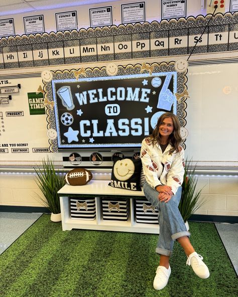 Get your game day on with our School Spirit collection! We could not be more obsessed with how @classwithmisspeacock styled this theme in her classroom! 😍✨ #classroomdecor #classroomtheme #classroomsetup #classroomtransformation #classroommakeover #classroomideas #classroompinspirations #teachersfollowteachers #teachertribe Comfy Classroom, Classroom Makeover, Classroom Transformation, Classroom Setup, Classroom Design, Game Time, Classroom Themes, School Spirit, Teacher Life