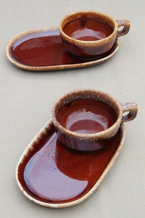 Hull brown drip glaze pottery soup mugs & snack tray plates, soup & sandwich sets  Beatiful Serveware / serving dishes Soup Sandwich, Food Organizer, Glazing Ideas, Glaze Pottery, Hull Pottery, Pottery Handbuilding, Tanah Liat, Clay Mugs, Ceramics Ideas