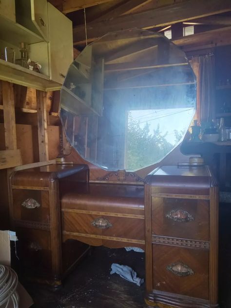 1950s bedroom vanity with mirror and bench great condition,have no place for it, | eBay 1950s Bedroom Decor, Mirror And Bench, 1950s Bedroom, Waterfall Bedroom, 80s Furniture, Waterfall Vanity, Antique Vanity Set, Old Vanity, Vanity With Mirror