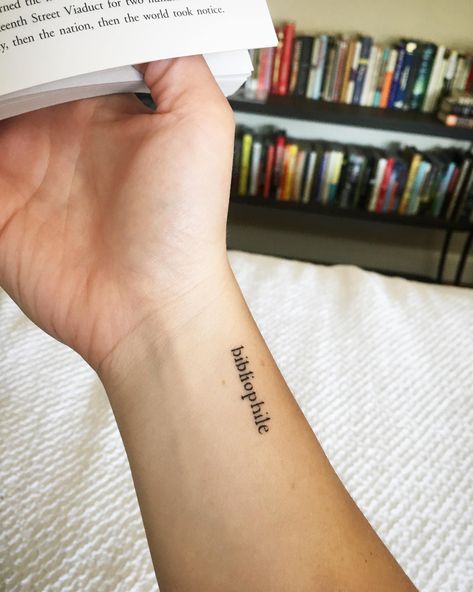 Bookworm Tattoo, Book Quotes Tattoo, Writer Tattoo, Book Inspired Tattoos, Art Inspired Tattoos, Bookish Tattoos, Everywhere I Go, Petite Tattoos, Book Tattoo