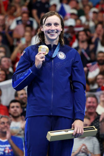 Katie Ledecky poster Katy Ledecky, Scrapbooking Sports, Katie Ledecky, Competitive Swimming, Keep Swimming, Olympic Sports, Fashion Decor, Summer Olympics, Swimmers