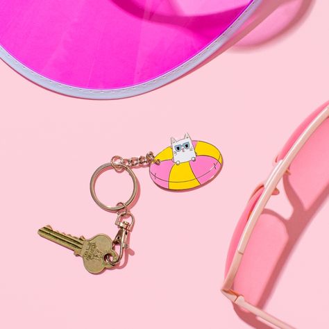 Keychain Product Shoot, Keychain Product Photography, Keychain Photography Ideas, Keychain Photography, Product Lifestyle Photography, Paper Parasol, Ring Photography, Leather Keychains, Enamel Pin Collection