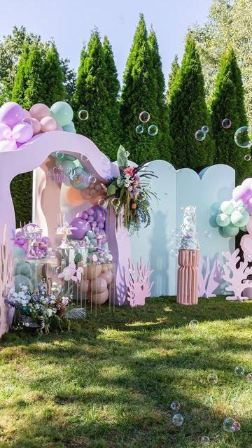 Stephany | PAPER + FRINGE ™️ on Instagram: "🐚Under The Sea 🪸 • Balloons | @paperandfringe Event Stylist + Design | @creativetouchby_johanny Photogrpahy| @ag.illustration • #underthesea #undertheseaparty #balloons #balloondecor #paperandfringe #reels #reelsofinstagram #viral #explore" Under The Sea Mermaid Party, Paper Fringe, Party Rental Ideas, Carnival Birthday Party Theme, Rental Ideas, Groovy Birthday, Event Stylist, Party Crafts, Pity Party