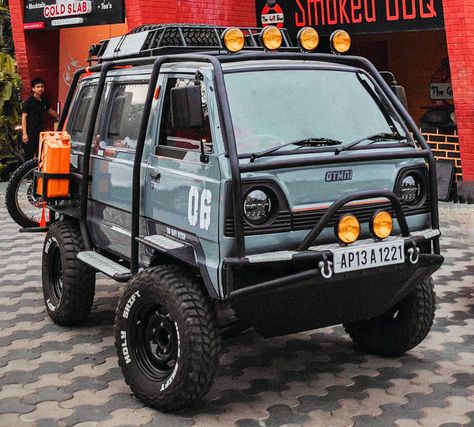 Carsthatnevermadeitetc — Suzuki Omni “Battle Van”, 2020, by Holy Shift... Suzuki Omni, Mobil Off Road, Mini Trucks 4x4, Suzuki Carry, 4x4 Truck, Bike Engine, 4x4 Van, Lifted Cars, Expedition Vehicle