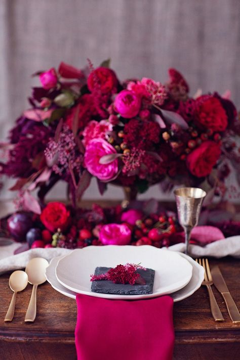 Gold and Berry Fall Place Setting | Peaches and Mint | Still Life Inspired Autumn Wedding Fusia Flower, Pink Wedding Color Scheme, Magenta Wedding, Pink Wedding Colors, Berry Wedding, Wedding Colors Red, Romantic Wedding Flowers, Jewel Tone Wedding, Wedding Palette