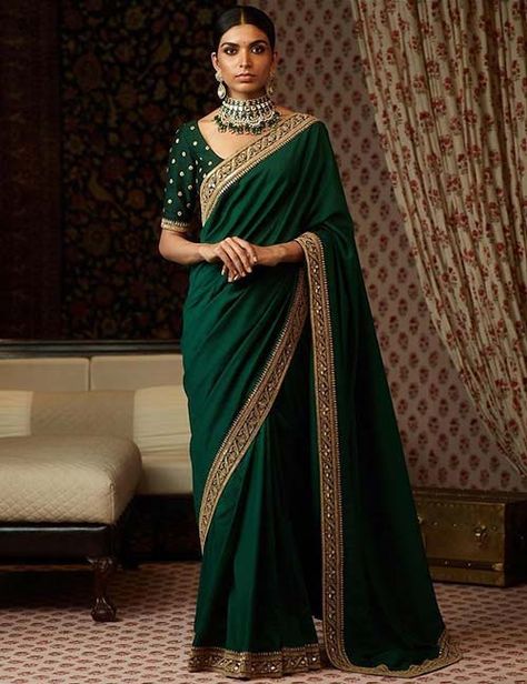 Marodi Work, भारतीय दुल्हन संबंधी, Latest Saree Blouse, Green Sari, Sabyasachi Sarees, Gota Patti Saree, Modern Saree, Look Plus Size, Saree Blouse Designs Latest