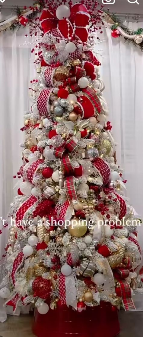 Red Gingham Christmas Tree, Gingham Christmas Tree, Red Gingham Christmas, Gingham Christmas, Country Christmas Decorations, Red Gingham, Country Christmas, Christmas Trees, Tree Decorations