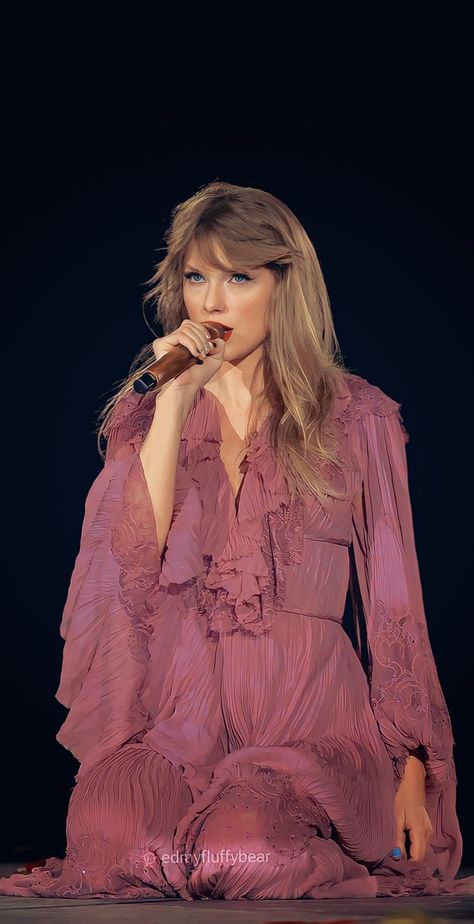 Unseen Pictures Of Taylor Swift, Pink Wallpaper Taylor Swift, Pink Taylor Swift Wallpaper, Taylor Swift Wallpaper Lockscreen, Taylor Swift 壁紙, Taylor Wallpaper, Taylor Swift Fotos, Taylor Swift Images, Photos Of Taylor Swift