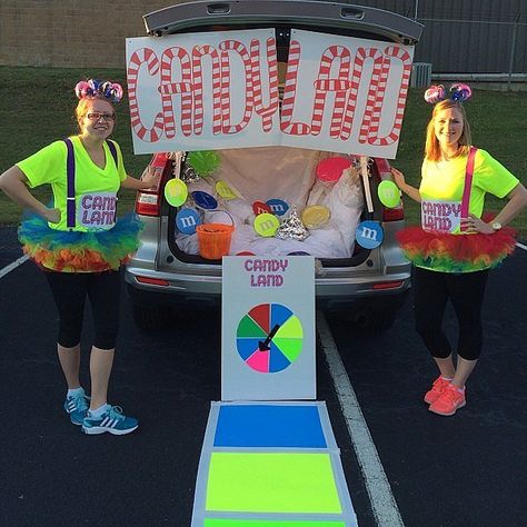 Candy Land Trunk: Candy Land trunks always go over really well. Source: Instagram user anbrewer Candy Land Trunk Or Treat, Halloween Traditions, Candyland Party, Candy Land Christmas Decorations Diy, Candy Land Christmas Decorations Outdoor, Christmas Float Ideas, Candy Land Theme, Treat Ideas, 2 Birthday