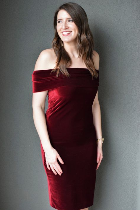 DIY velvet off the shoulder dress with sewing instructions - no pattern needed! Off Shoulder Dress Sewing Pattern, Off The Shoulder Pattern, Velvet Dress Sewing, Velvet Off The Shoulder Dress, Dress Pattern Sewing, Dress Makeover, Cocktail Dress Patterns, Chick Flick, Off Shoulder Cocktail Dress