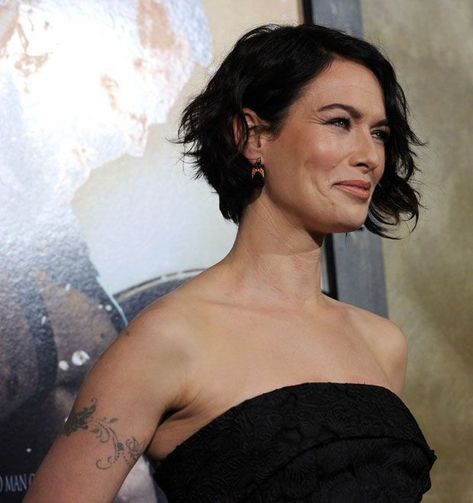 Lena Heady, Lena Headey, Mom Hairstyles, Fashion Awards, Favorite Hairstyles, Short Hair Haircuts, Medium Hair Cuts, Belleza Natural, Undercut