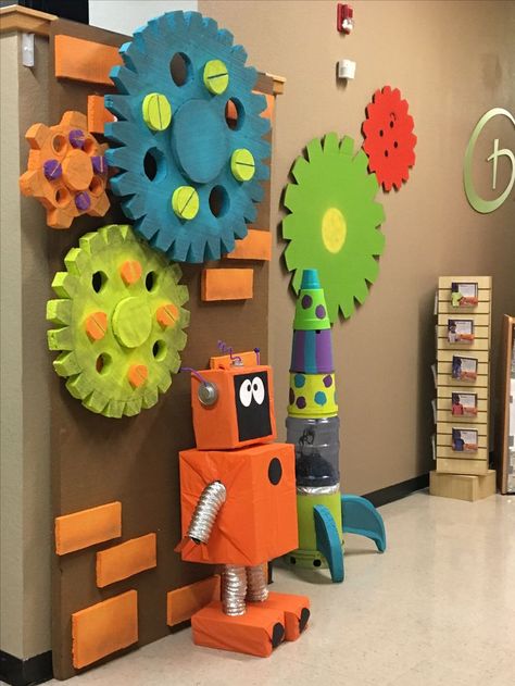 Stem Mural Ideas, Science Lab Decorations Creative, Robotics Theme Decoration, Robot Decorations Classroom, Stem Lab Decor, Robotics Classroom Decorations, Science Vbs Decorations, Time Lab Vbs Decorations, Maker Fun Factory Vbs 2017 Decorations