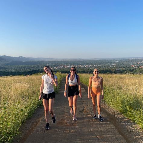 📍chataqua park || boulder, CO Cu Boulder Campus Aesthetic, Cu Boulder Dorm, Cu Boulder, Boulder University, Chautauqua Park Boulder, Boulder Colorado Photography, Dream School, Bouldering, Lifestyle