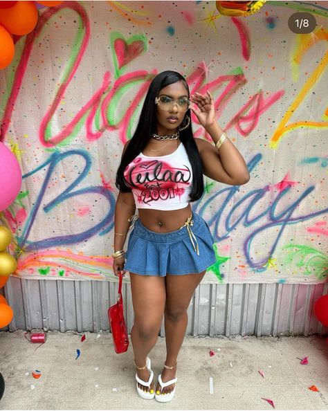 Hood 90s Aesthetic, 90s Theme Birthday Outfit, Freaknik Photoshoot Ideas, Throwback Party Outfits, 90s Theme Party Outfit Black Women, Hoochiemama Outfit 90s, Freaknik 90s Outfit Party, Old School Outfits 90s Women, 90s Birthday Party Theme Outfit