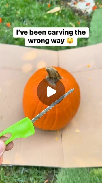 Liz Richards | Daily Original Vids on Instagram: "Best pumpkin carving tips of 2024 🎃 #pumpkin #pumpkincarving #pumpkinpatch #fall #easyrecipes #carving" Halloween Carving Pumpkins Ideas, Carved Pumpkins Ideas, Thanksgiving Pumpkin Carving, Pumpkin Carving Ideas Cute, Kids Pumpkin Carving, Puking Pumpkin, Pumpkin Carving Tips, Pumkin Carving, Creative Pumpkin Carving