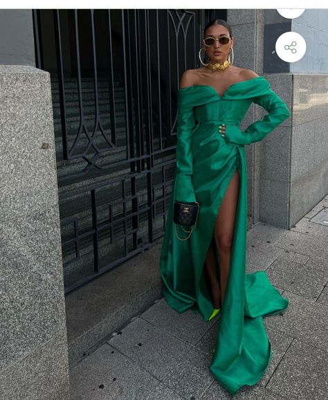 Emerald Green Evening Dress Long, Green Evening Dress Long, Melbourne Cup Dresses, Emerald Green Evening Dress, Green Dress Outfit, Evening Dress Long, Dramatic Sleeves, Green Evening Dress, Long Sleeve Evening Dresses