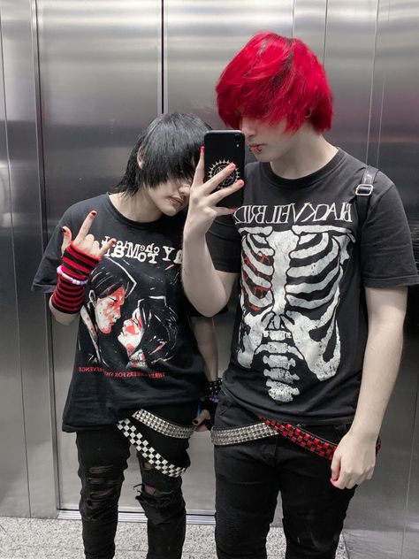 Emo aesthetic @hideddie Emo Twink Outfit, Masculine Scene Outfits, Scenemo Outfits Masc, Emo Boy Outfits 2000s, Scene Outfits Boy, 2000 Emo Fashion, Scene Outfits Male, Scene Boy Outfit, Emo Outfits For Guys