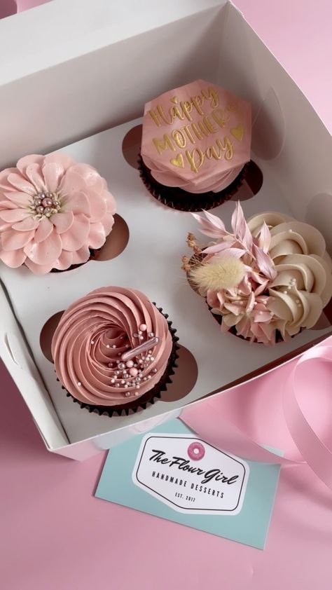 Rose Gold Birthday Cupcakes, Mother Day Cupcakes, Mother S Day Cupcakes, Mothers Day Cupcakes Ideas, Mother’s Day Cupcakes, Mothers Day Dessert Ideas, Mother’s Day Treats, Mothers Day Treats, Bakery Boxes Packaging