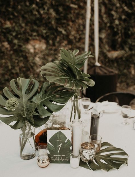 Tropical Rustic Wedding, Wedding Brazil, Tropical Wedding Centerpieces, Cartagena Wedding, Islamorada Wedding, Black And White Tropical, Jungle Wedding, Tropical Wedding Theme, Tropical Wedding Decor