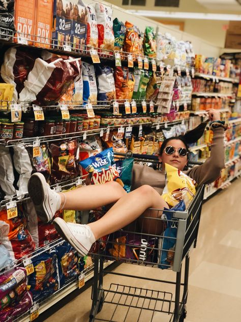 Grocery Store Cinematography, Corner Store Photoshoot Ideas, Convenience Store Aesthetic Photoshoot, Convience Store Aesthetic Photoshoot, Convience Store Photoshoot, Target Photoshoot Ideas, Grocery Cart Photoshoot, Convient Store Photoshoot, Corner Store Photoshoot