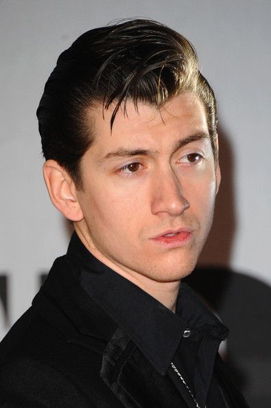 Alex Turner and his badass face on Matt Helders, Timmy Turner, Alex Love, The Last Shadow Puppets, Last Shadow, Artic Monkeys, Brit Awards, Shadow Puppets, Alex Turner