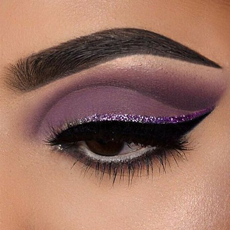 Mua Life, Quinceanera Makeup, Purple Makeup Looks, Dark Purple Nails, Eyeliner Shapes, Purple Eyeliner, Trendy Eyeshadow, Makeup Nails Designs, Purple Eye Makeup