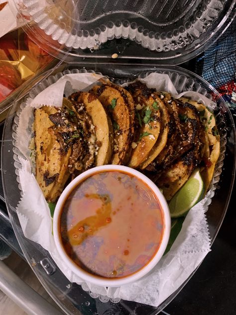 #birria #birriatacos #heartshape #heartshapefood #food #yum #cravings #tacos #valentinesfood #delicious #foodlovers Taco Heart Platter, Baria Taco, Taco Heart, Barirria Tacos, Birria Taco Aesthetic, Disneyland Birria Tacos, Not Spicy Birria Tacos, Taco Platter, Birria Tacos