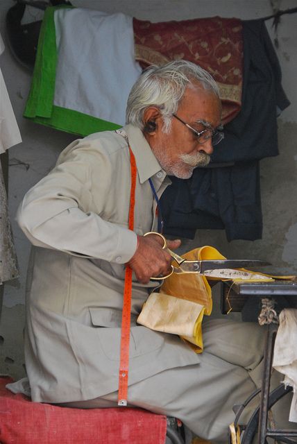 Taylor at Work, Udaipur, India | Peter Cook Artisans At Work, Street Style India, Peter Cook, Udaipur India, India Trip, Amazing India, Human Figure Sketches, Robert Doisneau, Indian People