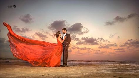 Pre Wedding Photoshoot Beach, Pre Wedding Photoshoot Props, Pre Wedding Photoshoot Outfit, Pre Wedding Videos, Wedding Photoshoot Props, Pre Wedding Shoot Ideas, Pre Wedding Photoshoot Outdoor, Wedding Photoshoot Poses, Pre Wedding Poses