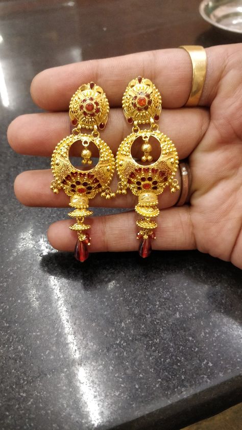 Jhala Earrings Gold, Gold Jhala Earrings Designs, Gold Earrings Designs For Wedding, Chand Bali Earrings Gold, Latest Gold Earrings Designs, Malabar Jewellery, Latest Gold Earrings, Anklet Design, Chand Bali