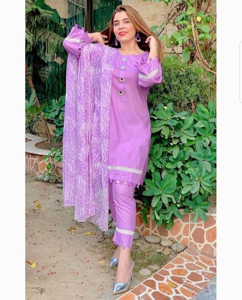 Lilac Colour Dress, Lavender Colour Dress, Purple Color Dress, Purple Kurti, Dress Designing Ideas, Lavender Colour, Combination Dresses, Lilac Colour, Dress Designing