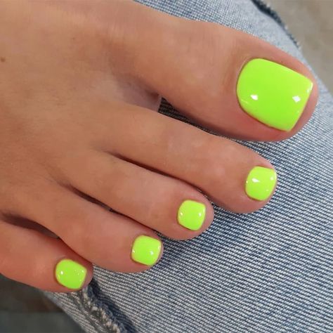 Amazon.com: Lime Green Press on Toenails Short,SXVME Square Fake Toe Nails Reusable Short Toenails Press ons, Summer Toe Nails Acrylic False Toenails,Full Cover Glue on Toe Nails for Women in 24PCS : Beauty & Personal Care Lime Green Pedicure, Lime Green Summer Nails, Neon Pedicure, Short Toenails, Toenails Acrylic, Toenail Care, Green Toe Nails, Almond Nails Designs Summer, Press On Toenails