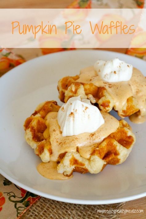 Pumpkin Pie Waffles Pie Whipped Cream, Pumpkin Pie Waffles, Thanksgiving Leftover, Waffles Easy, Pumpkin Waffles, Fall Cooking, Pumpkin Flavor, Pumpkin Cream, Waffle Recipes