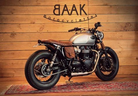 Triumph Bonneville Custom, Motos Scrambler, Triumph Bonneville T120, Custom Bikes Cafe Racers, Brat Bike, Triumph Street Twin, Triumph Cafe Racer, Moto Scrambler, Triumph Bonneville T100