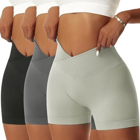 Upgrade your workout wardrobe with these high-waisted yoga pants. Perfect for yoga, gym, and casual wear, these seamless leggings provide comfort and style with their sleek design and convenient pockets. Made from breathable, stretchy fabric, they offer the perfect blend of support and flexibility. Available in various sizes and colors. #YogaPants #WorkoutLeggings #FitnessFashion #Activewear #GymOutfit #YogaStyle #SeamlessLeggings #Athleisure #YogaLife #WomenInFitness Legging Court, Workout Short, Legging Sport, Yoga Fashion, Active Wear Shorts, Workout Outfit, Yoga Shorts, Gym Shorts, Seamless Leggings