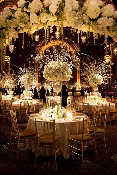 With an all-white color palette, these over-the-top centerpieces exude a luxurious vibe. Winter Wedding Venues, White Wedding Flowers, Deco Floral, Wedding Moments, Fairytale Wedding, Wedding Planners, Reception Decorations, Wedding Bells, Wedding Centerpieces