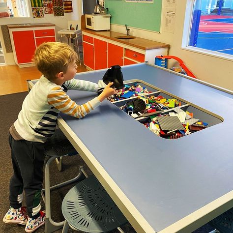 Need storage for building blocks, robotics, art supplies? Our Tinker Table is perfect for classrooms, makerspaces, STEM and art rooms. Plenty of storage space and table surface to do all your creating. And once their masterpiece is complete you can put the handy cover in place so bits and pieces are stored safely away. Tinkering Table, Makerspace Storage, Makerspace Room Design, Makerspace Furniture, Makerspace Supplies, Kids Den, Stem Experiments, Classroom Tables, Steam Learning