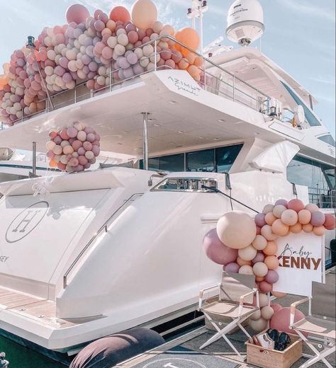 Yacht Party Theme, Boat Party Theme, Night Pool Party, Jungle Theme Birthday, Yacht Wedding, Boat Decor, Luxury Birthday, 31st Birthday, Balloon Display