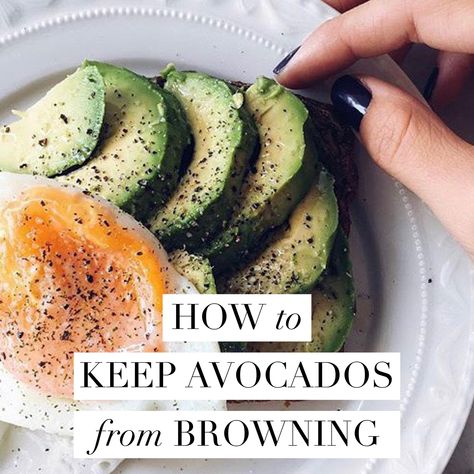 How To Keep Avacoda From Turning Brown, How To Keep Avocados From Turning Brown, Keep Avocados From Turning Brown, Sliced Avocado, Go Browns, Avocado Slices, Mashed Avocado, Avocado Egg, Avocado Green