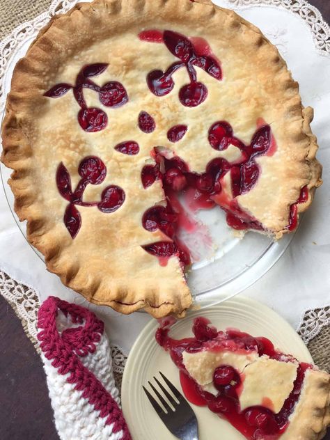 Sour Cherry Pie with Premade Crust - My Sweet Precision Pie With Premade Crust, Cherry Pie Crust, Tart Cherry Pie, Traditional Pumpkin Pie Recipe, Sour Cherry Recipes, Cherry Coffee Cake, Sour Cherry Pie, Yummy Pie Recipes, Cherry Pie Recipe