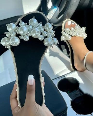 Shoes For Dresses, Pearl Slippers, Door Shoes, Pearl Shoes, Pearl Sandals, Open Toe Slippers, Flip Flops Style, Elegant Sandals, Shoe Tags