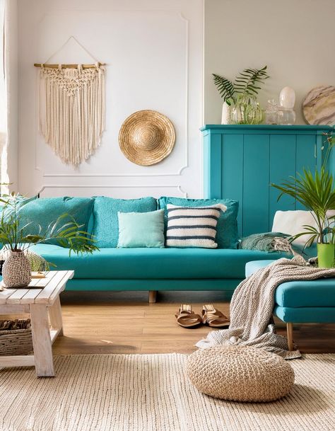 Coastal Teal and White Living Room Teal Living Room Ideas, Modern Outdoor Firepit, Office Bedroom Ideas, Teal Living Room, Yellow Accent Walls, Tropical Living Room, Living Room Turquoise, Teal Living Rooms, Teal Decor