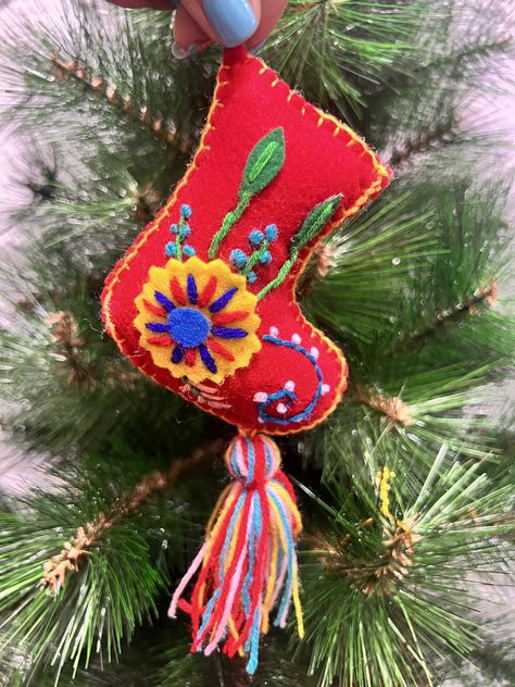 Spice up your Christmas decor with an international flair. This set of 6 handcrafted Peruvian ornaments is perfect for adding a unique touch to your tree. Also makes a perfect unique holiday gift! Peruvian Christmas, Peruvian Decor, Felt Projects, Unique Holiday Gifts, Felting Projects, Some Ideas, Ornament Set, Beautiful Decor, Spice Up