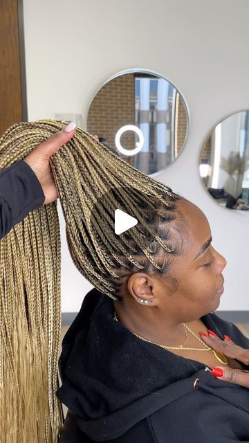 HOUSTON BRAIDER on Instagram: "Her first time trying blonde and she was in looove 🫶🏿💕. 🔴Book this style under small Medium Knotless braids and add on color blonde mix & hip length" Blonde Medium Knotless Braids, Small Blonde Knotless Braids, Mixed Braids Colors, Ash Blonde Knotless Braids, Blonde Braids For Black Women, Mixed Blonde Knotless Box Braids, Blonde Knotless Braids Black Women, Blond Knotless Braids, Small Medium Knotless