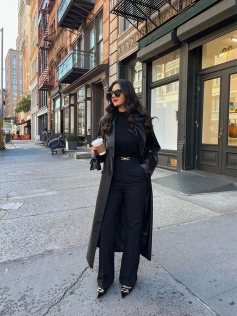 imhrisa on LTK Review Clothing, Black Trench Coat, Classy Winter Outfits, Professional Outfits Women, Stylish Work Attire, Stylish Work Outfits, Looks Chic, M Pants, Professional Outfits